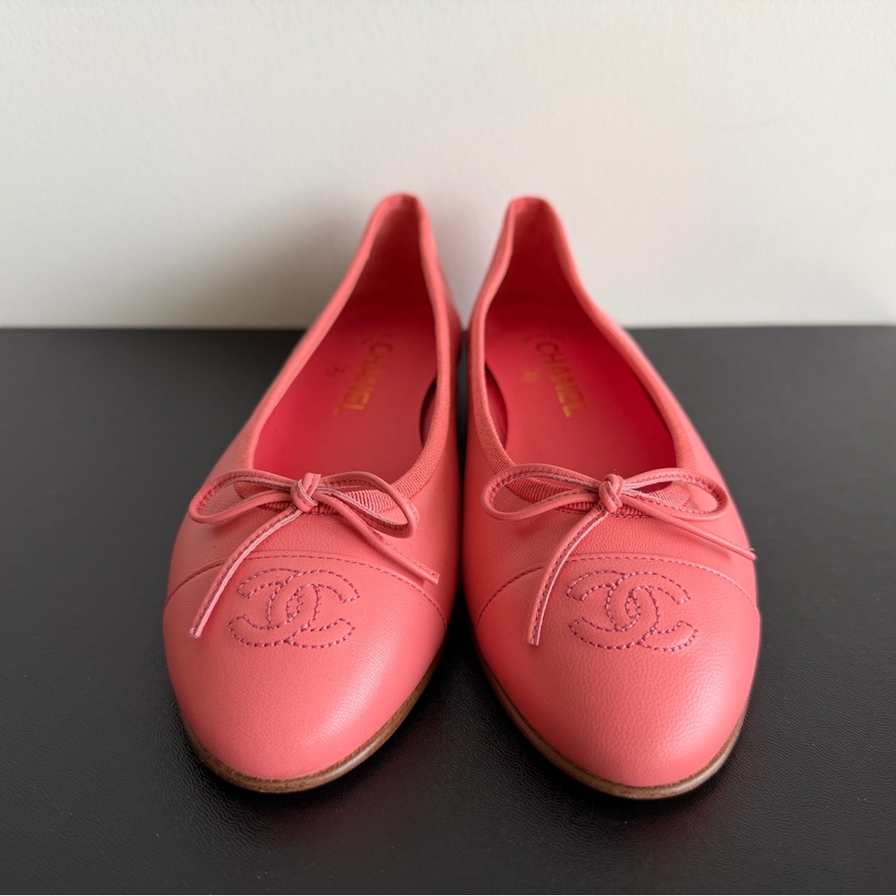 CHANEL Coral Leather Loafers with Bow - Authentic